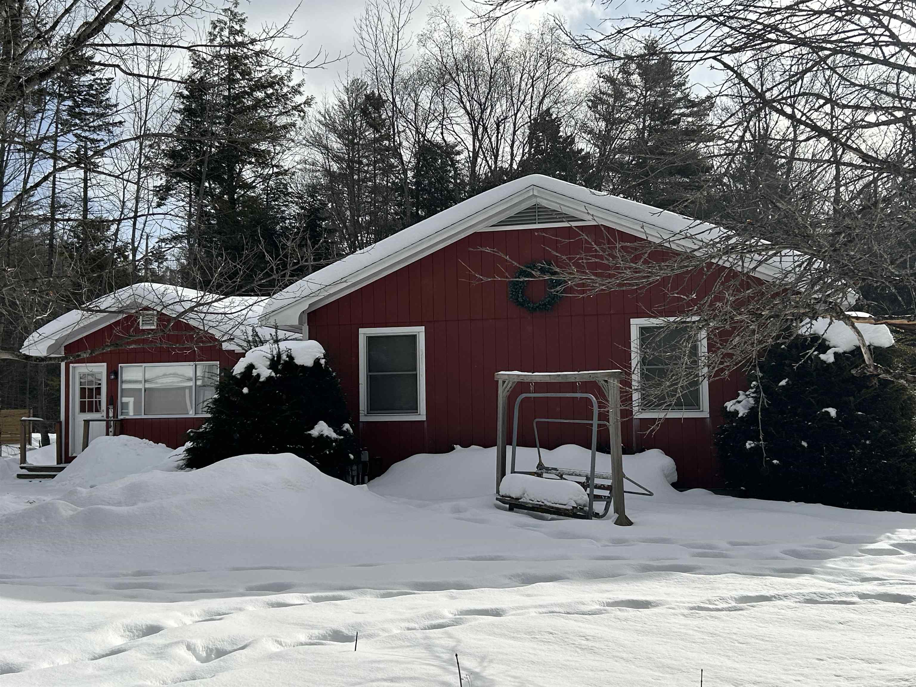 147 Davis Road Plymouth, VT 05149 - Photo 2 of 32