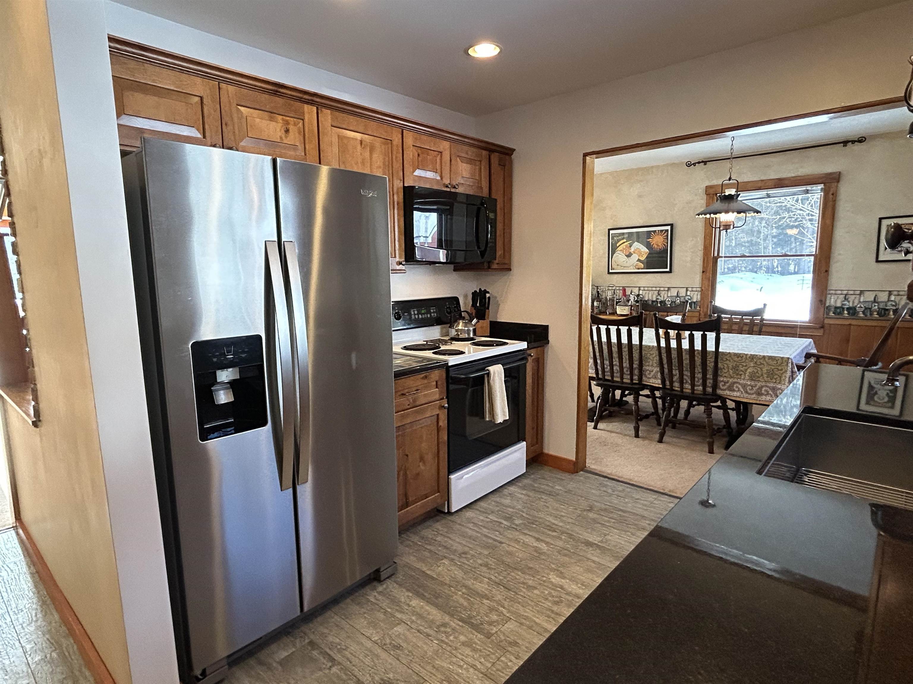 147 Davis Road Plymouth, VT 05149 - Photo 5 of 32