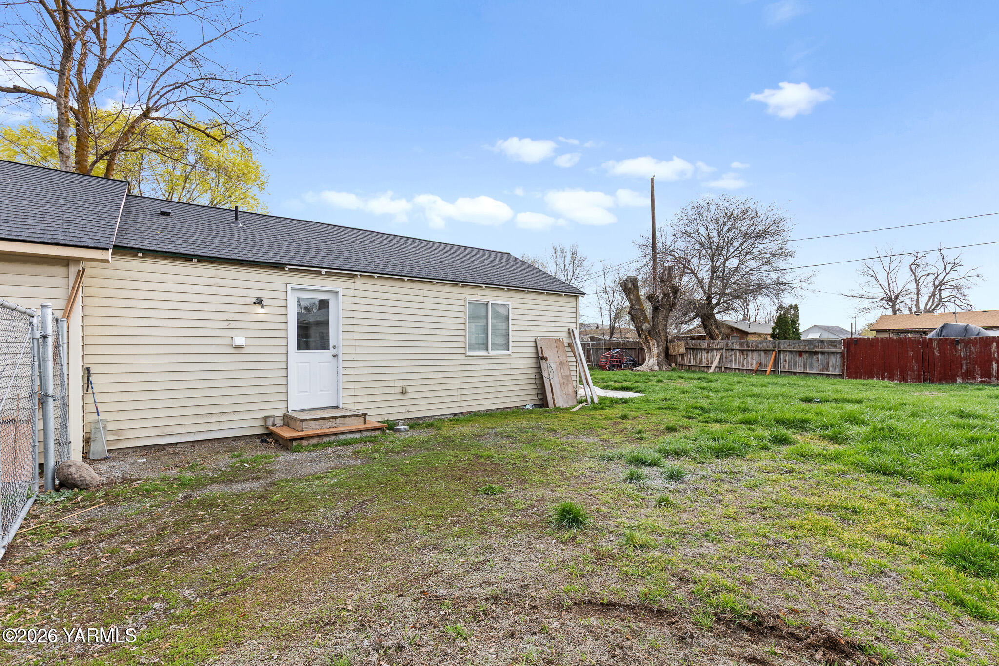 2208 South 3rd Avenue Yakima, WA 98903 - Photo 19 of 21 2208 S. 3rd Ave.