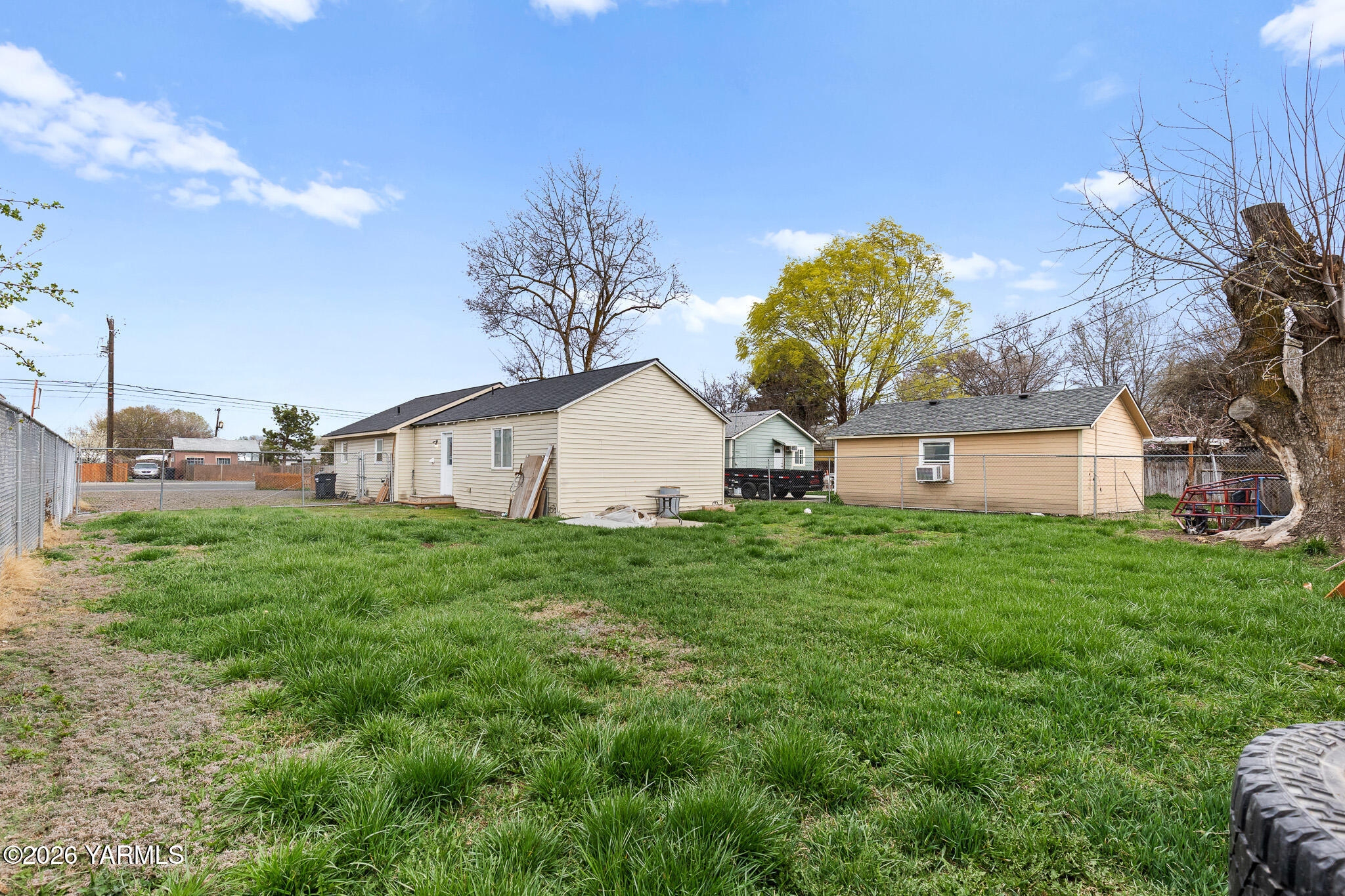 2208 South 3rd Avenue Yakima, WA 98903 - Photo 20 of 21 2208 S. 3rd Ave.