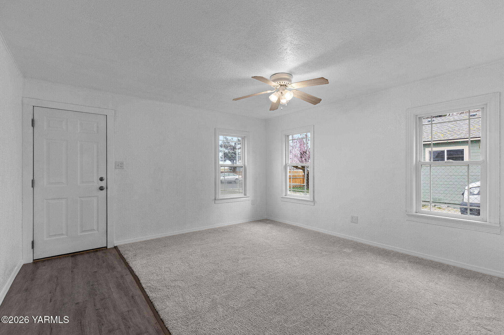 2208 South 3rd Avenue Yakima, WA 98903 - Photo 4 of 21 2208 S. 3rd Ave.