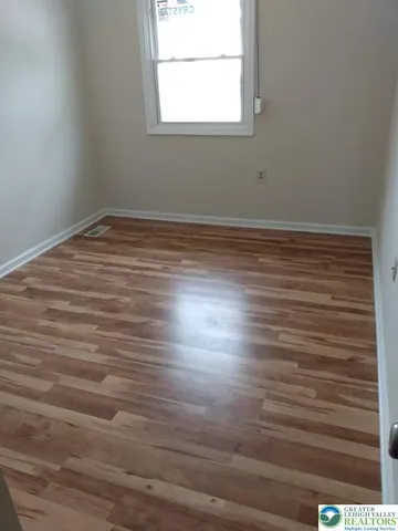 $2,295 | 933 North New Street, Bethlehem, PA 18018