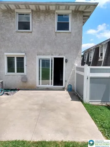 $2,295 | 933 North New Street, Bethlehem, PA 18018