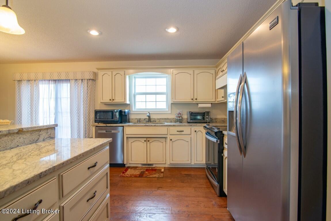 11724 Rineyville Road Vine Grove, KY 40175 - Photo 56 of 122 11724 Rineyville Rd-43