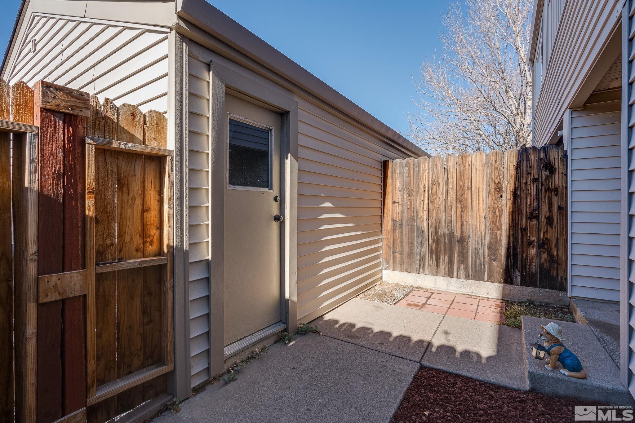 13848 Lear Boulevard Reno, NV 89506 - Photo 4 of 28 Photo 4