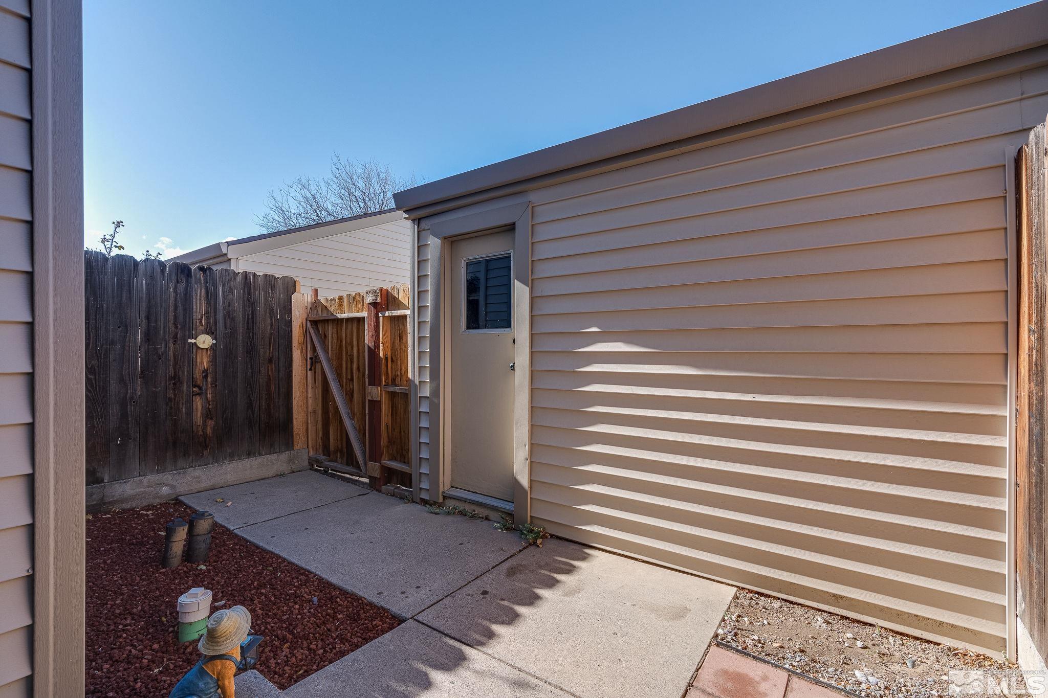13848 Lear Boulevard Reno, NV 89506 - Photo 5 of 28 Photo 5