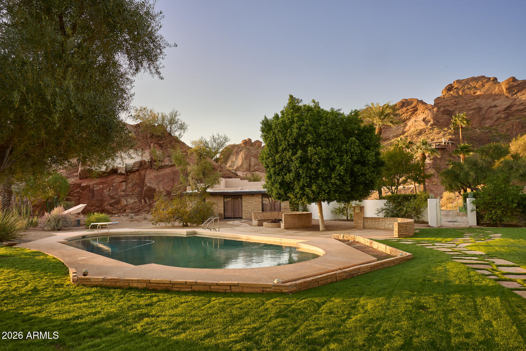 5500 North Dromedary Road Phoenix, AZ 85251 - Photo 5 of 74 backyard2