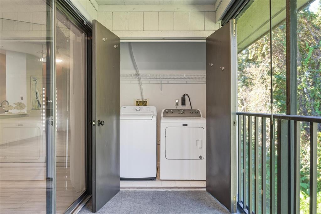 32 Navarra Court St. Augustine, FL 32086 - Photo 21 of 51 a utility room with closet dryer and washer
