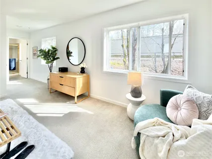 $749,000 | 210 10th Street, Unit 4, Kirkland, WA 98033