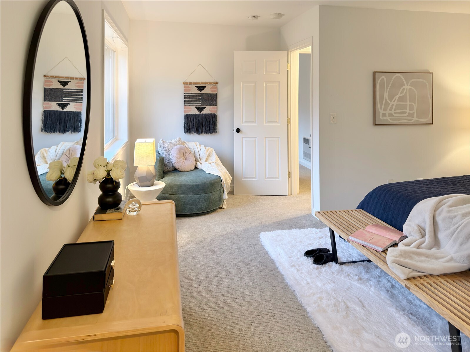 210 10th Street, Unit 4 Kirkland, WA 98033 - Photo 19 of 35 a living room with furniture and a mirror