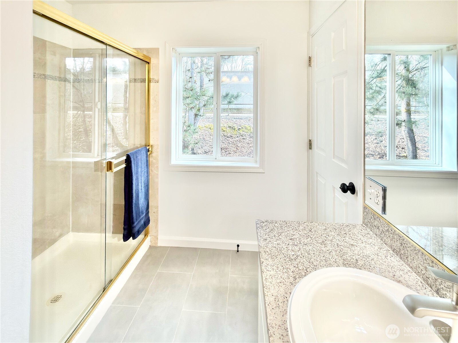 210 10th Street, Unit 4 Kirkland, WA 98033 - Photo 24 of 40