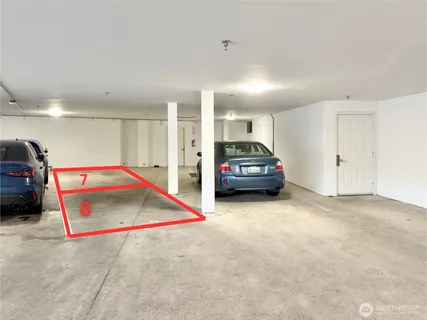 $749,000 | 210 10th Street, Unit 4, Kirkland, WA 98033