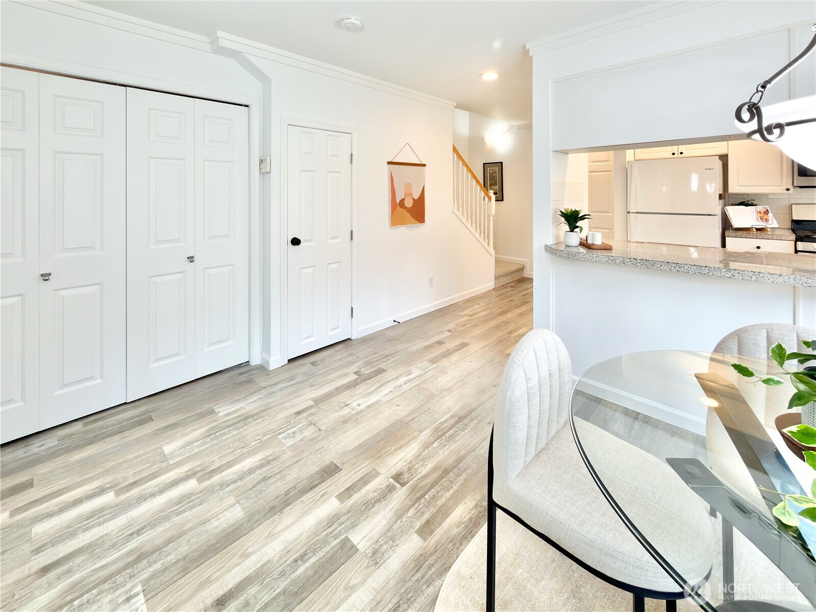 210 10th Street, Unit 4 Kirkland, WA 98033 - Photo 8 of 40