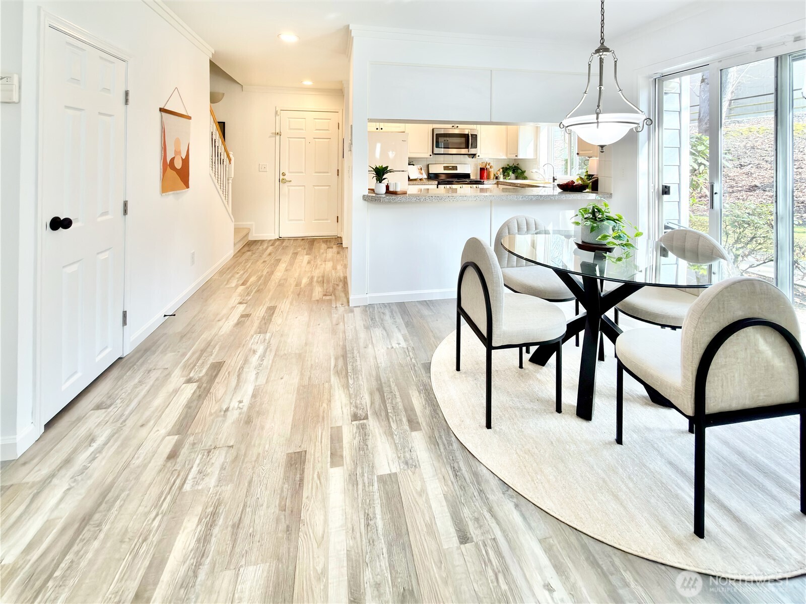 210 10th Street, Unit 4 Kirkland, WA 98033 - Photo 9 of 40