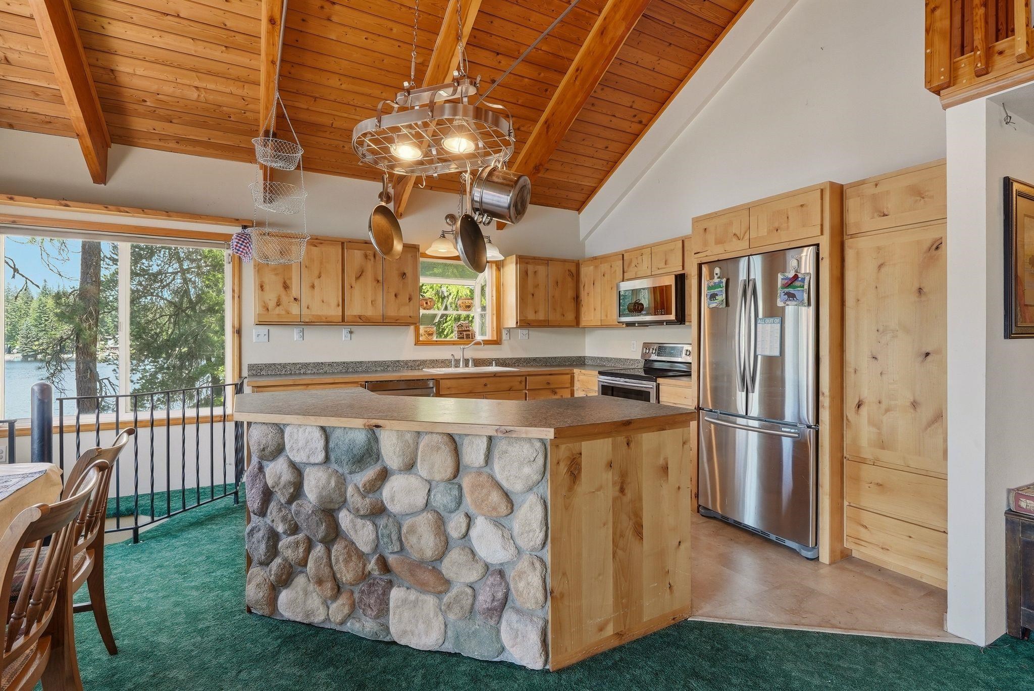 421 Eastshore Road Newport, WA 99156 - Photo 11 of 46