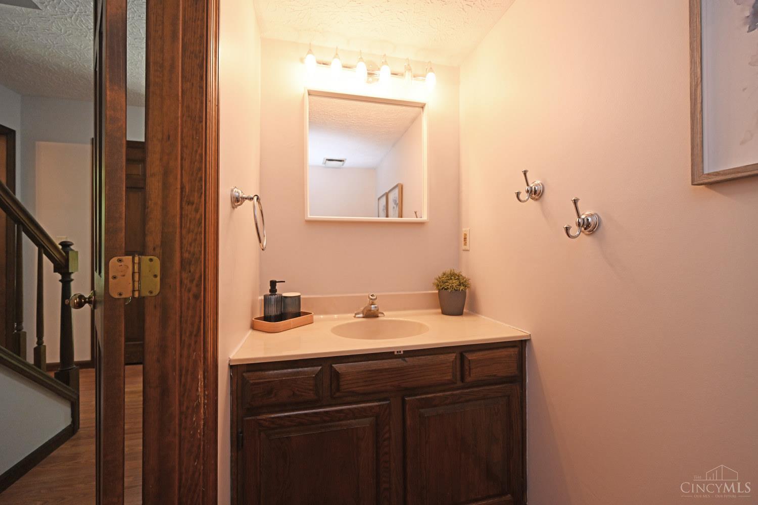 6415 Roth Ridge Drive Loveland, OH 45140 - Photo 23 of 63 Gallery Image 23