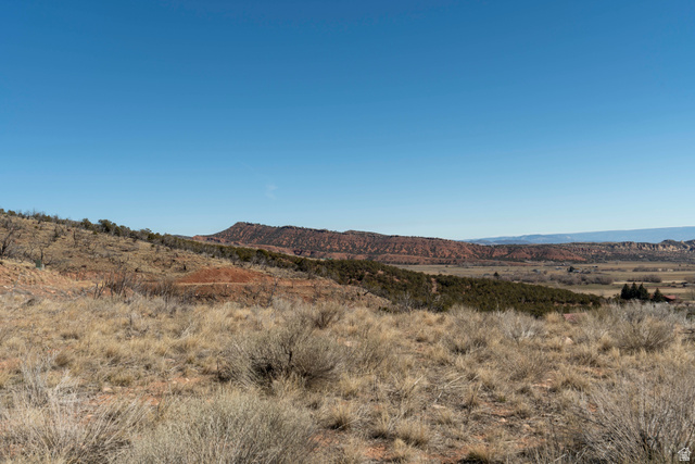 8094 West Red Cloud Loop Road Vernal, UT 84078 - Photo 22 of 35 View of mountain background