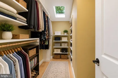 $2,100,000 | 5601 Vernon Place, Bethesda, MD 20817