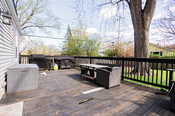 $260,000 | 5321 Cleveland Drive, McHenry, IL 60050