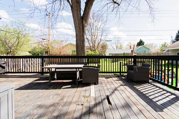 $260,000 | 5321 Cleveland Drive, McHenry, IL 60050