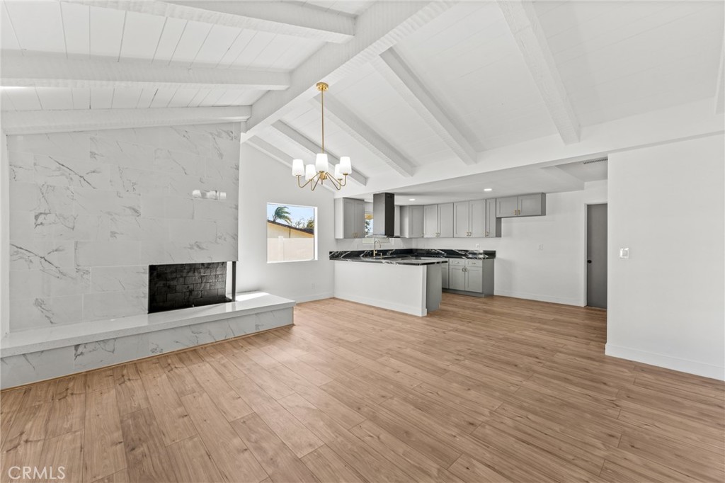 1423 Terrace Road Rialto, CA 92376 - Photo 14 of 40 a view of kitchen with microwave and cabinets