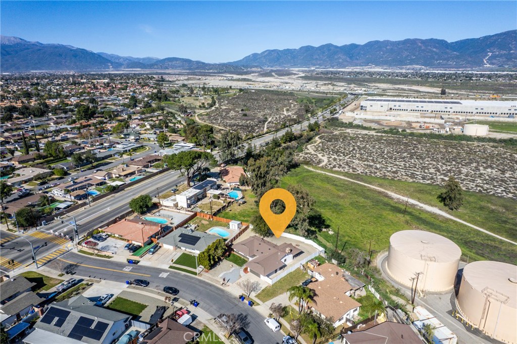 1423 Terrace Road Rialto, CA 92376 - Photo 39 of 40 an aerial view of residential houses with outdoor space