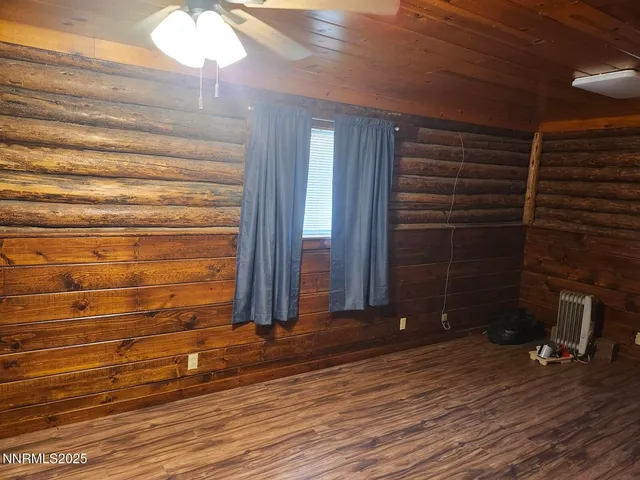 $1,600 | 880 Truckee Lane, Fernley, NV 89408