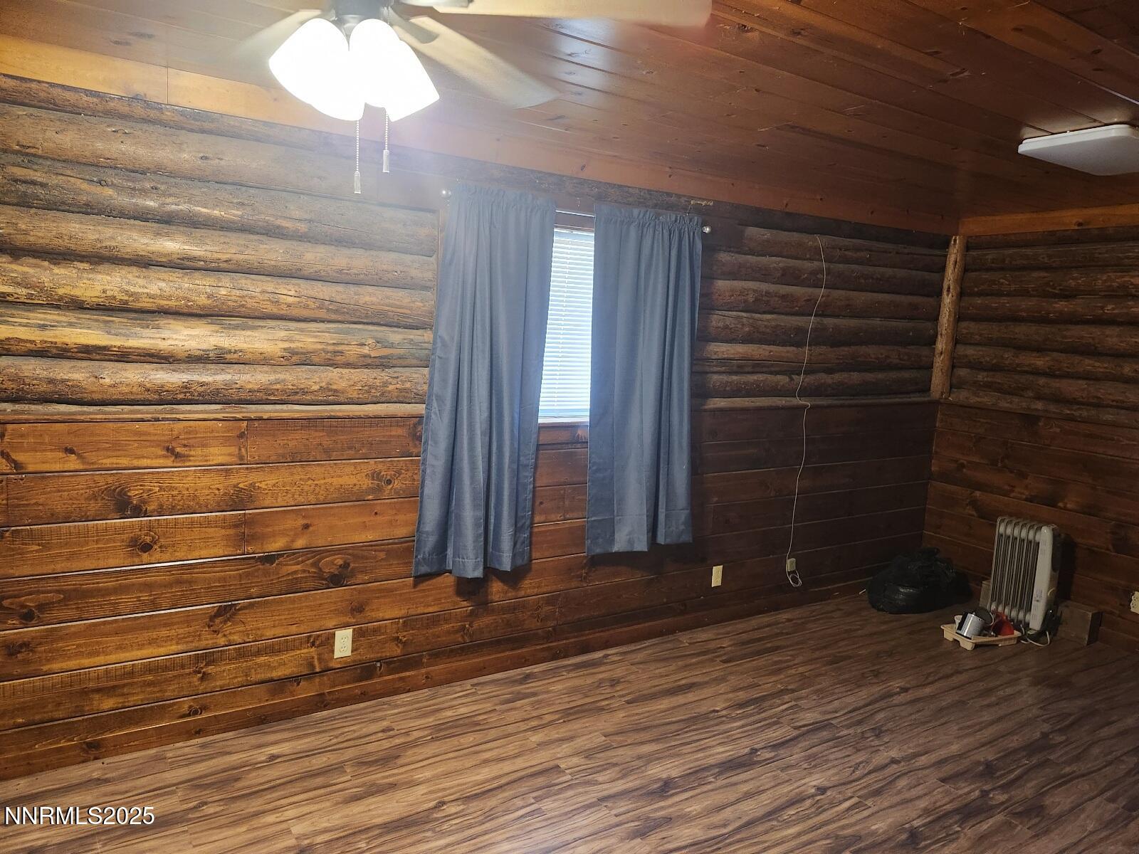 880 Truckee Lane Fernley, NV 89408 - Photo 11 of 18 20250829_124858