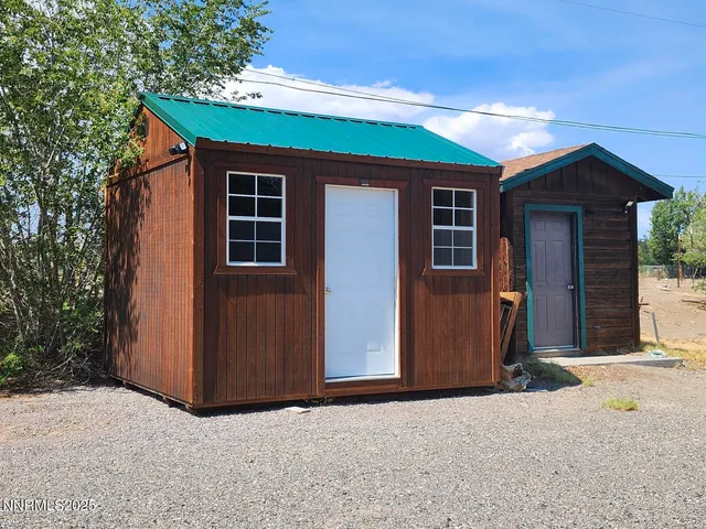$1,600 | 880 Truckee Lane, Fernley, NV 89408