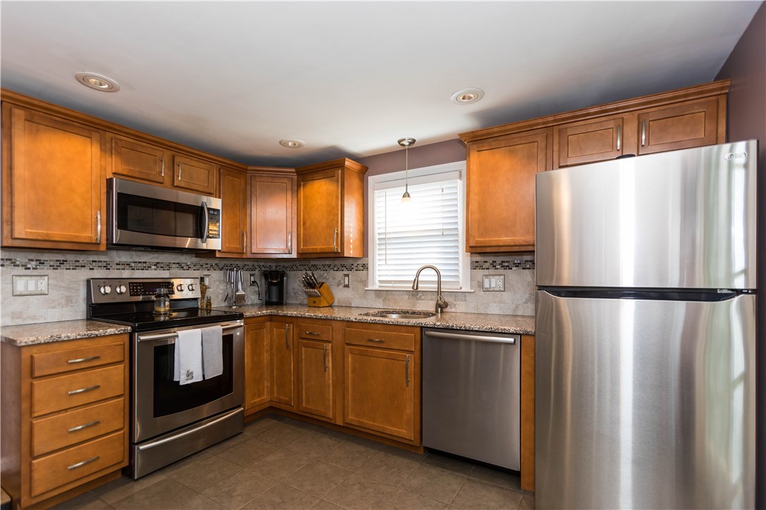 14 Pershing Road Johnston, RI 02919 - Photo 9 of 27 Gallery Image 9