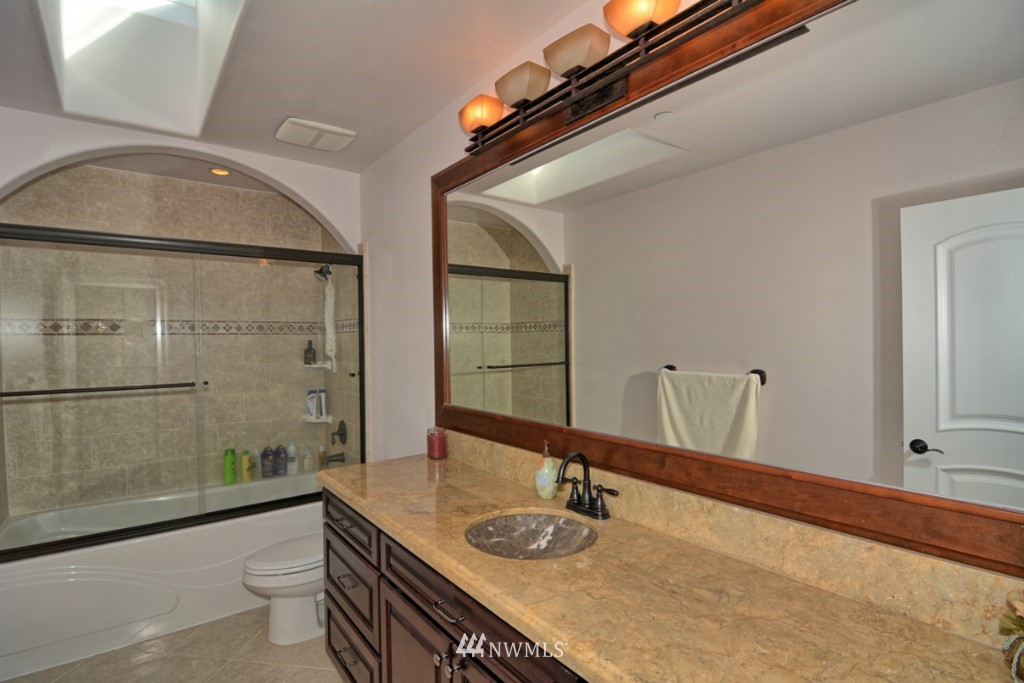 802 232nd Street Southeast Bothell, WA 98021 - Photo 16 of 21