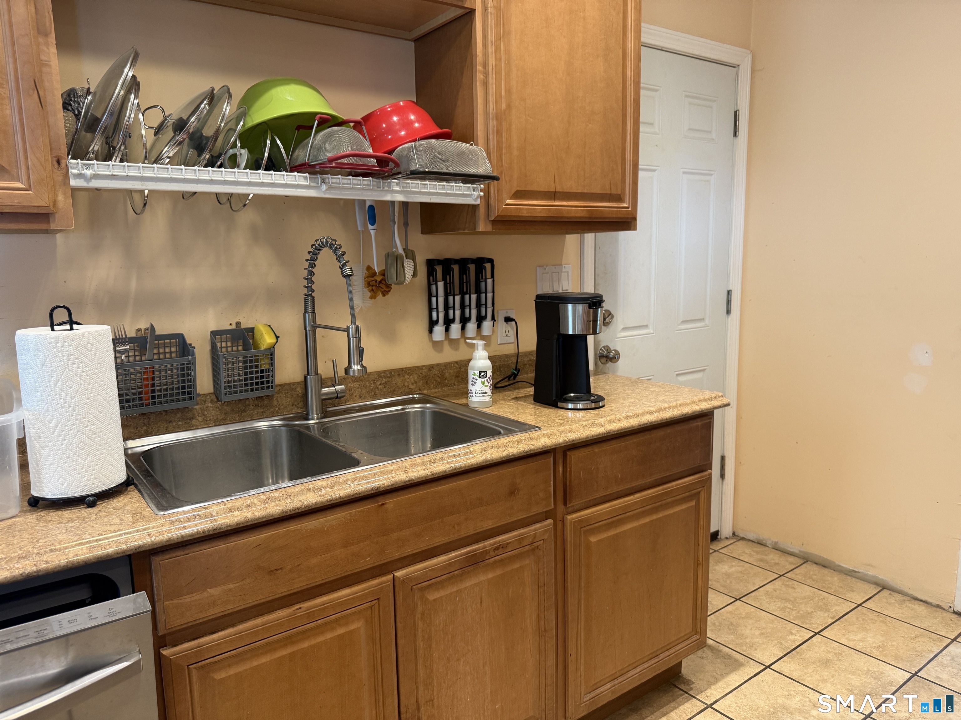 41-45 Wade Street Bridgeport, CT 06604 - Photo 18 of 40