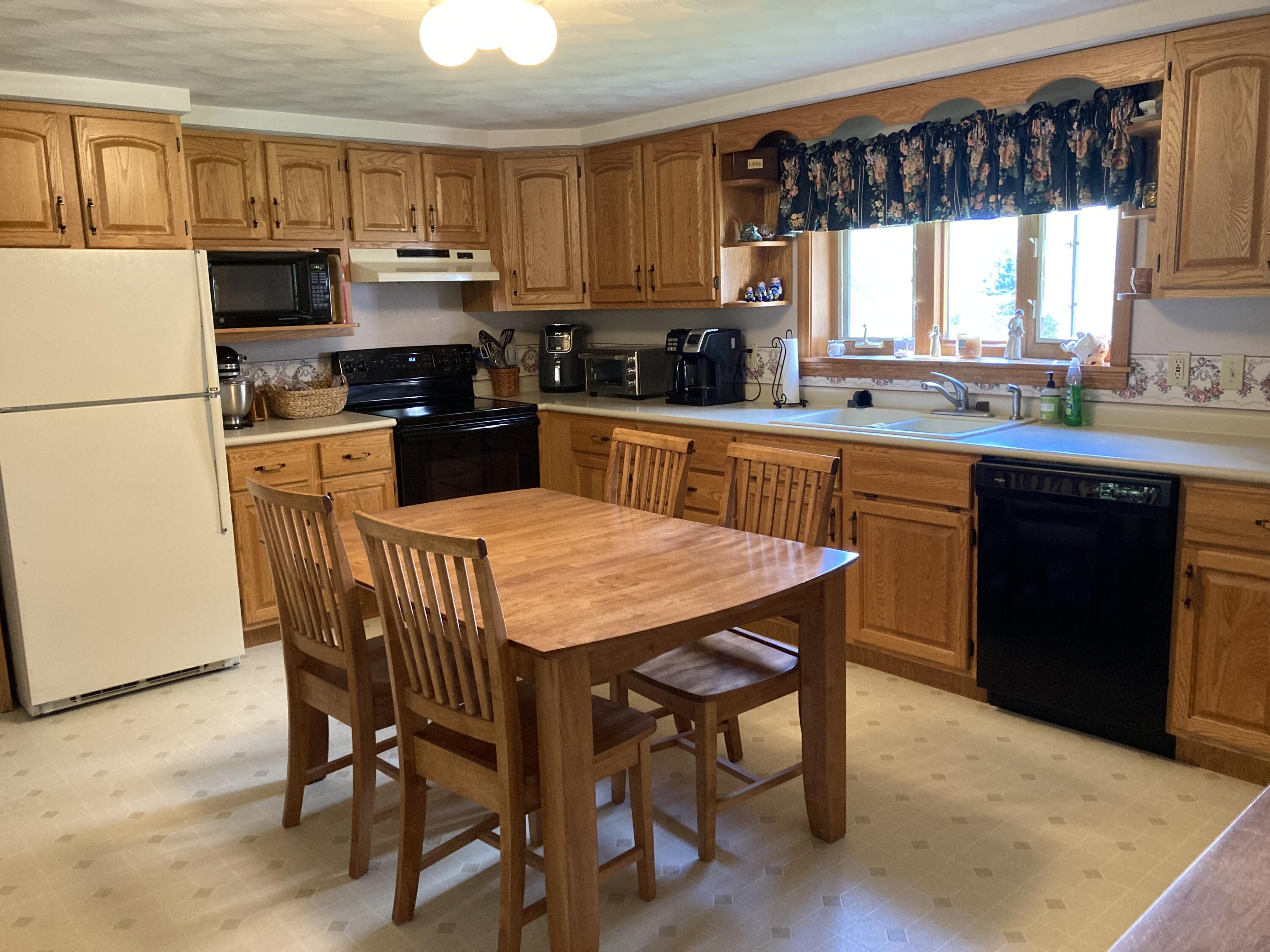 16 Pines Road Waterville, ME 04901 - Photo 3 of 19 Kitchen