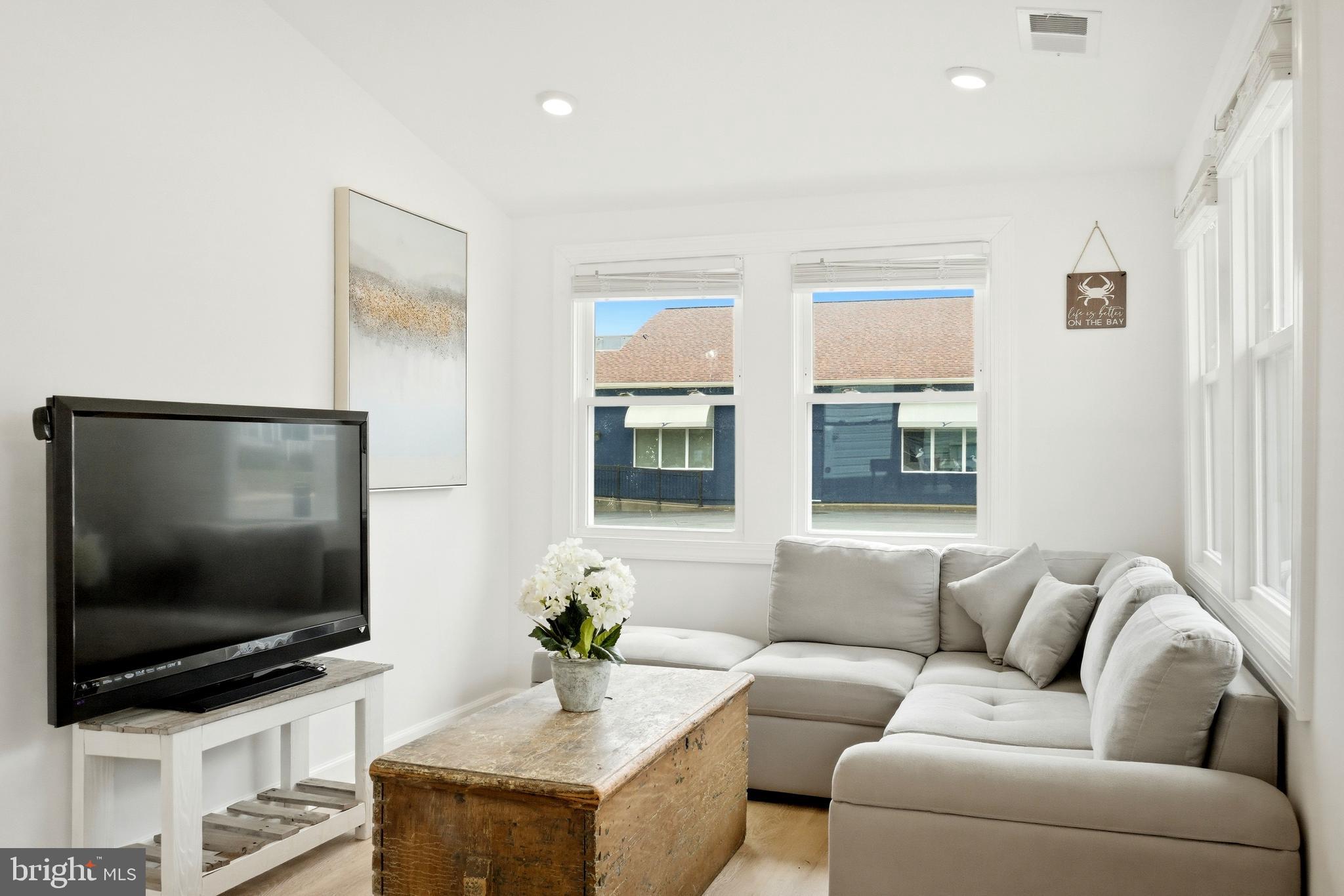8329 Bayside Road Chesapeake Beach, MD 20732 - Photo 6 of 53 Living Room