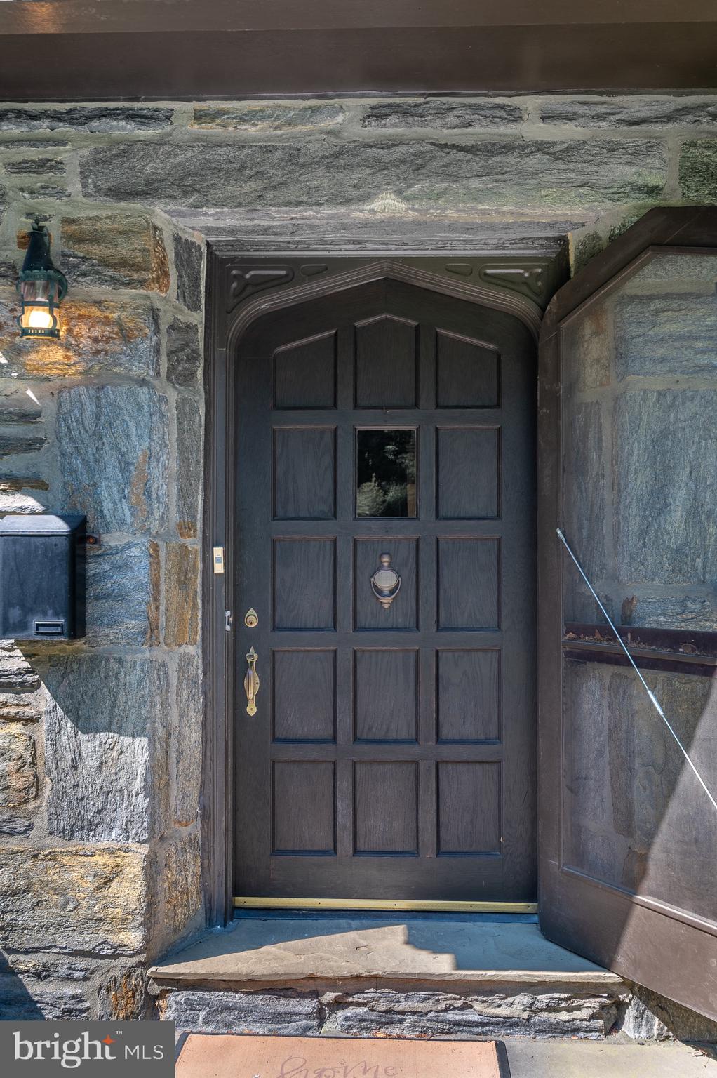 105 Stratford Road Wallingford, PA 19086 - Photo 8 of 40