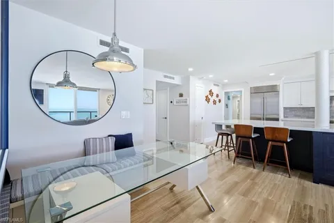 $1,850,000 | 2425 Gulf Of Mexico Drive, Unit 6D, Longboat Key, FL 34228