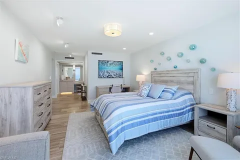 $1,850,000 | 2425 Gulf Of Mexico Drive, Unit 6D, Longboat Key, FL 34228