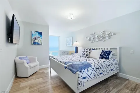 $1,850,000 | 2425 Gulf Of Mexico Drive, Unit 6D, Longboat Key, FL 34228