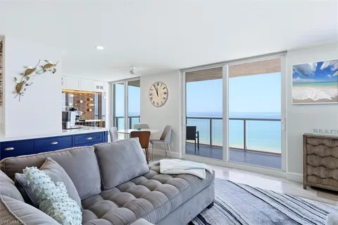 $1,850,000 | 2425 Gulf Of Mexico Drive, Unit 6D, Longboat Key, FL 34228