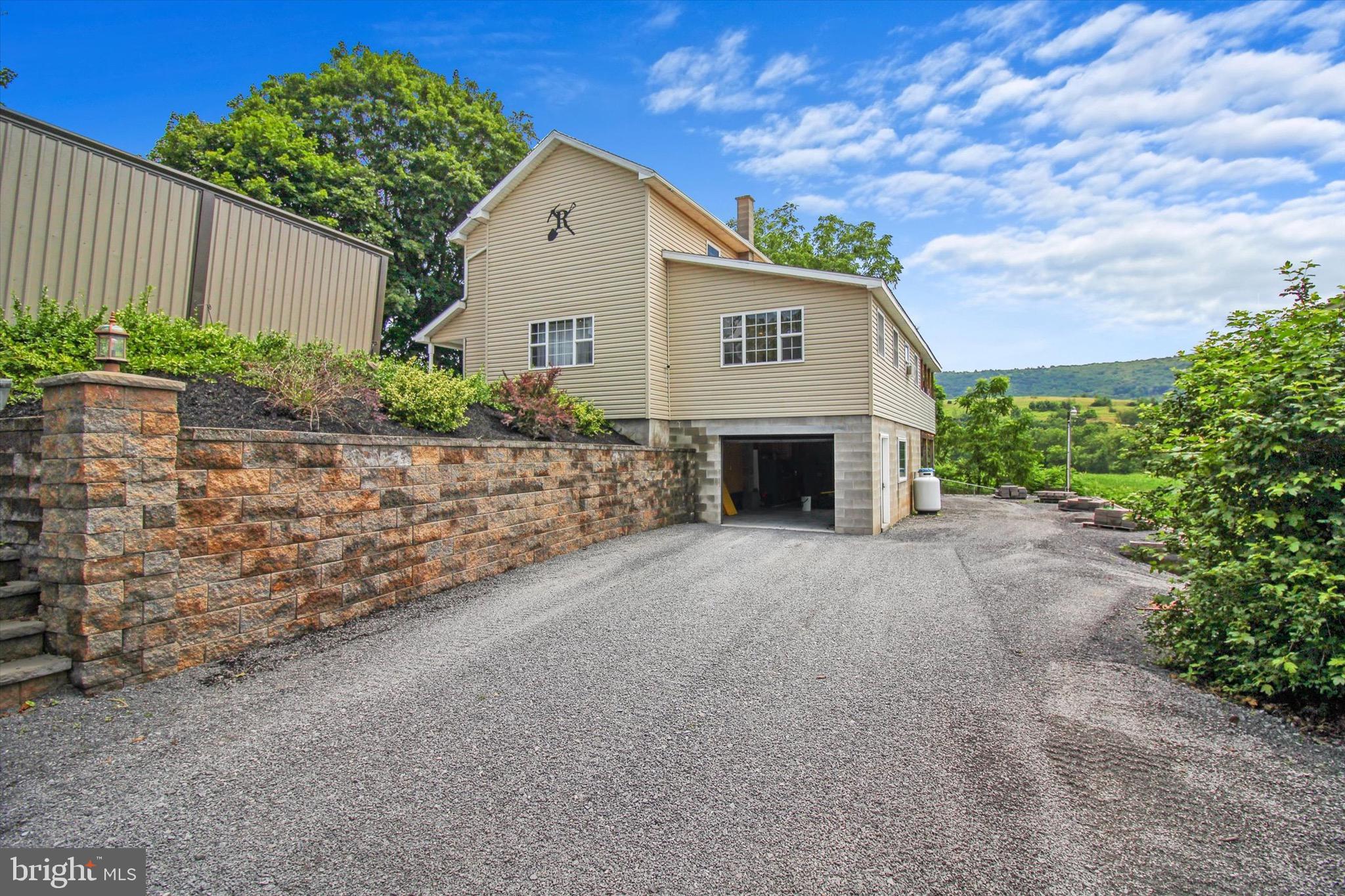 1150 Creek Road Pitman, PA 17964 - Photo 4 of 60