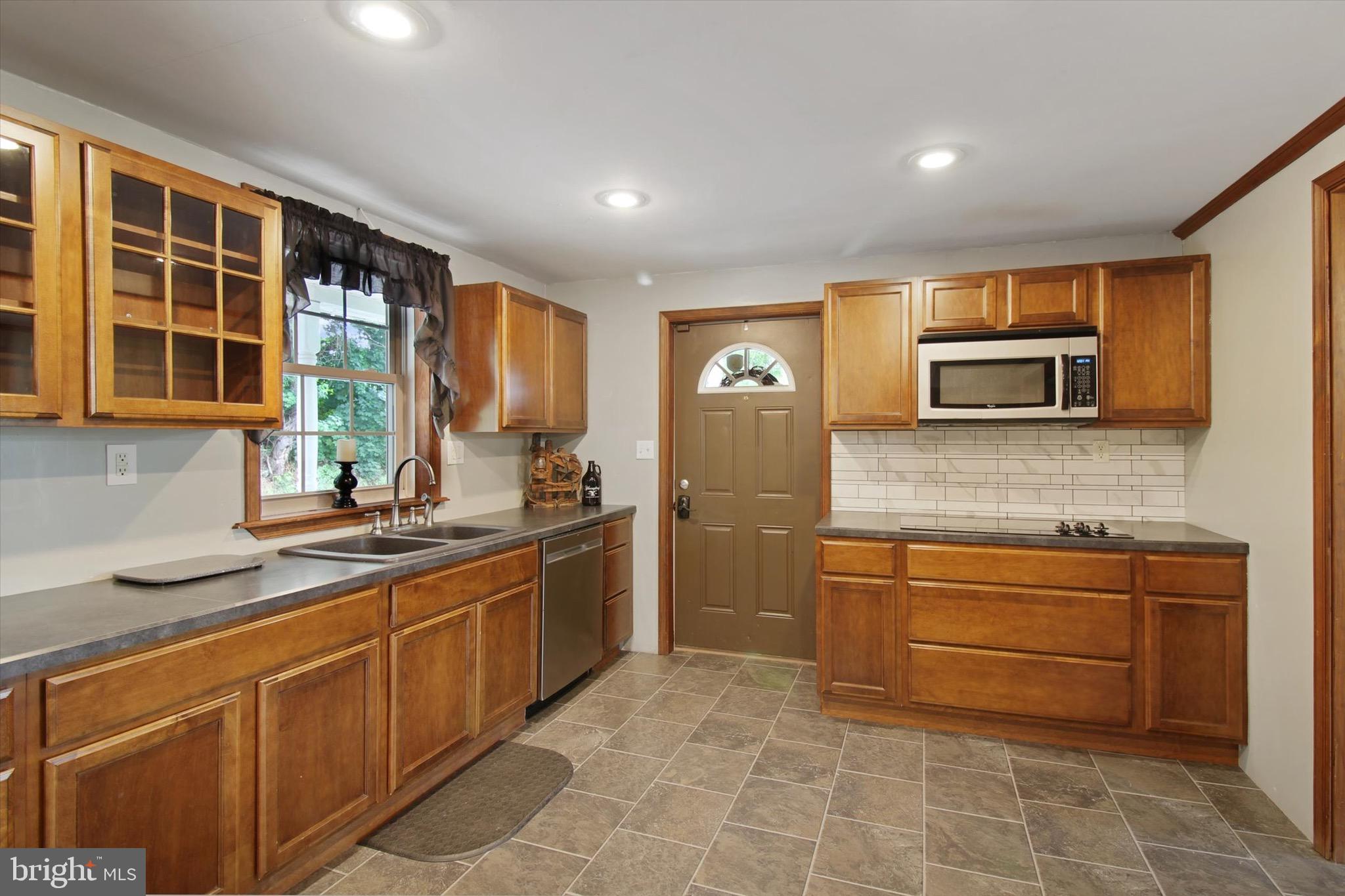 1150 Creek Road Pitman, PA 17964 - Photo 9 of 60