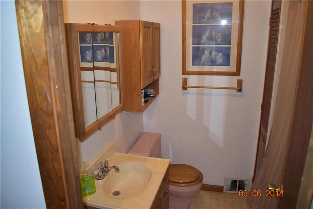 916 Geyer Road Pittsburgh, PA 15209 - Photo 14 of 15 Gallery Image 14