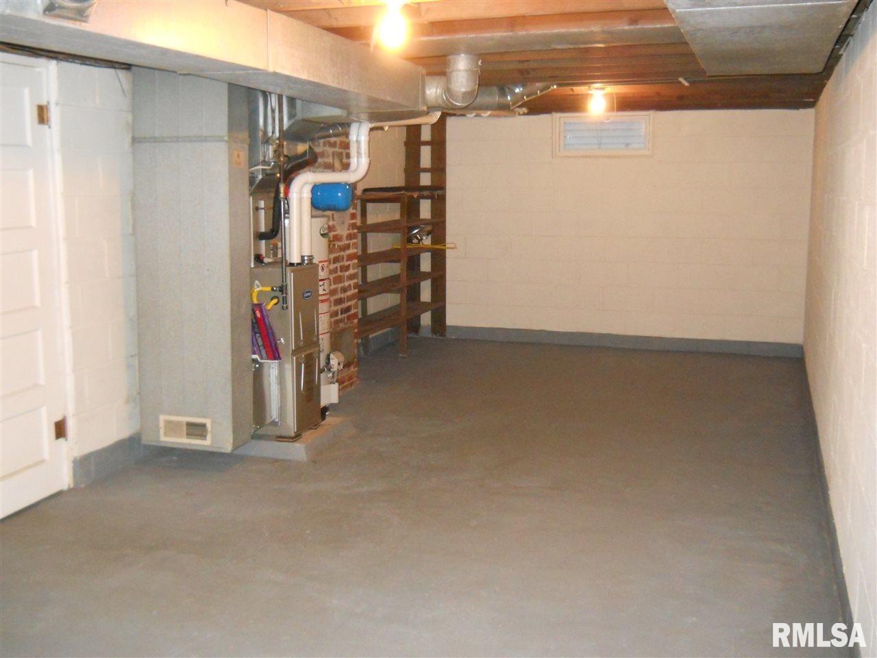 3208 West Farmington Road Peoria, IL 61604 - Photo 16 of 18 Gallery Image 16