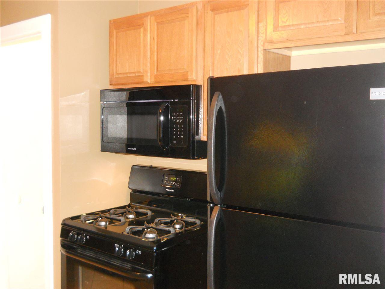 3208 West Farmington Road Peoria, IL 61604 - Photo 8 of 18 Gallery Image 8