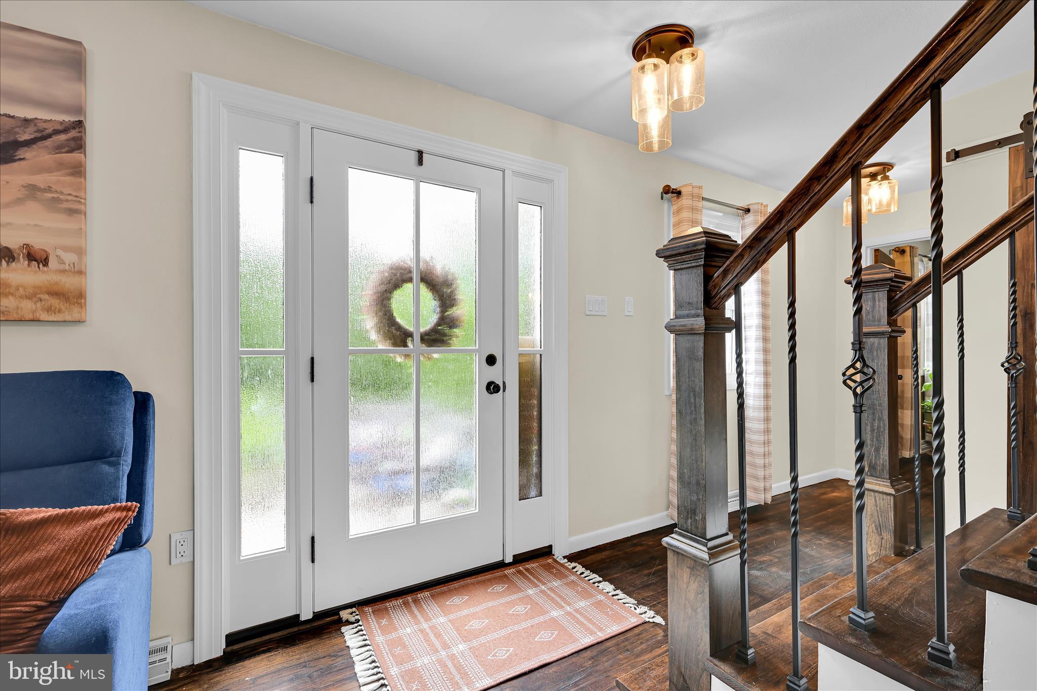 253 Piketown Road Harrisburg, PA 17112 - Photo 8 of 43 Foyer