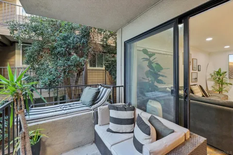 $1,178,900 | 1235 Parker Place, Unit 2B, San Diego, CA 92109