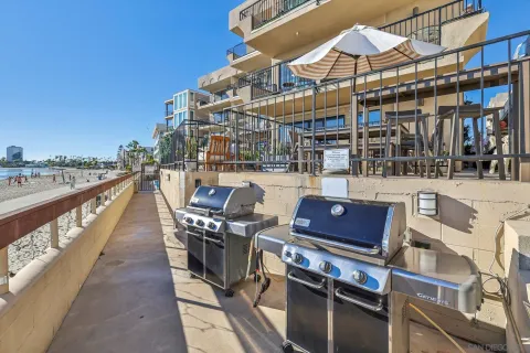 $1,178,900 | 1235 Parker Place, Unit 2B, San Diego, CA 92109