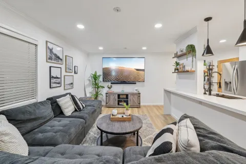 $1,178,900 | 1235 Parker Place, Unit 2B, San Diego, CA 92109