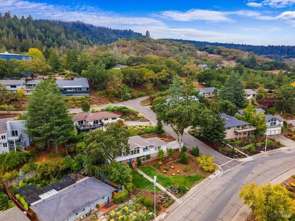 $915,000 | 6850 Oakmont Drive, Santa Rosa, CA 95409