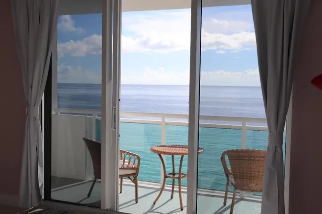 $3,750 | 3001 South Ocean Drive, Unit 1011, Hollywood, FL 33019